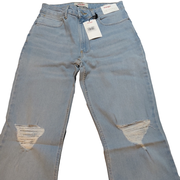 NWT Wrangler High Rise Bold Boot Jeans Light Wash Distressed Size 4 27x32 - Picture 2 of 7